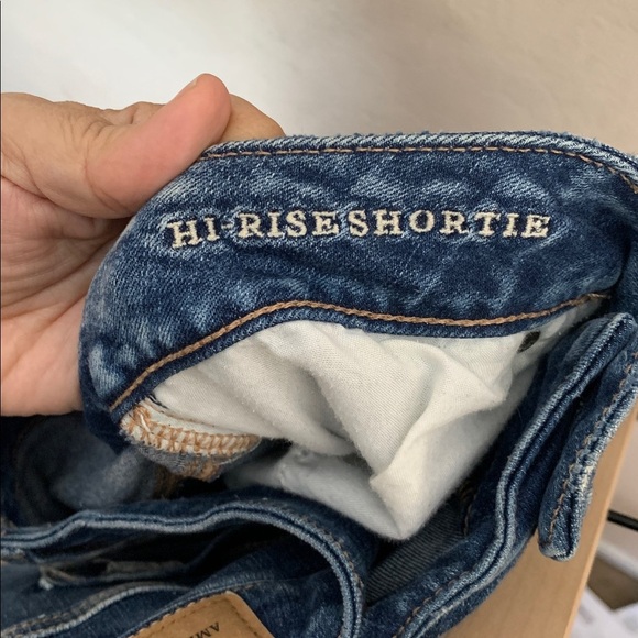 American Eagle Hi-Rise Shortie Distressed Denim Women Shorts Size 14 - Picture 5 of 6
